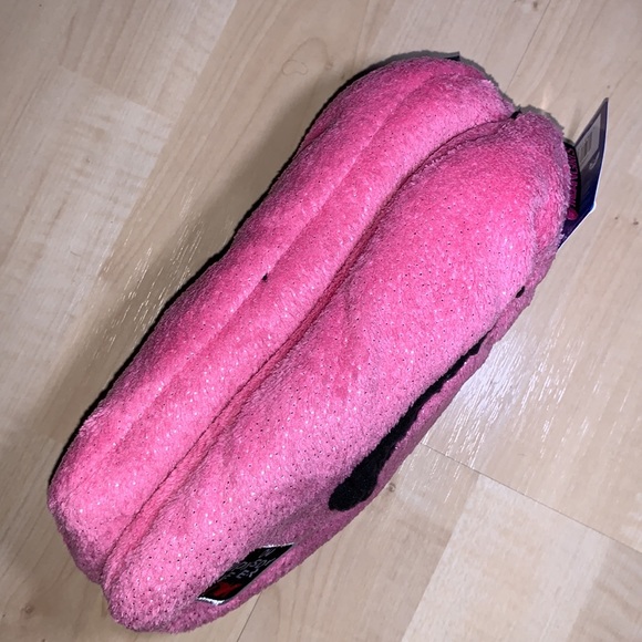 MEAN GIRLS Snuggle Toes Slippers - Picture 4 of 7